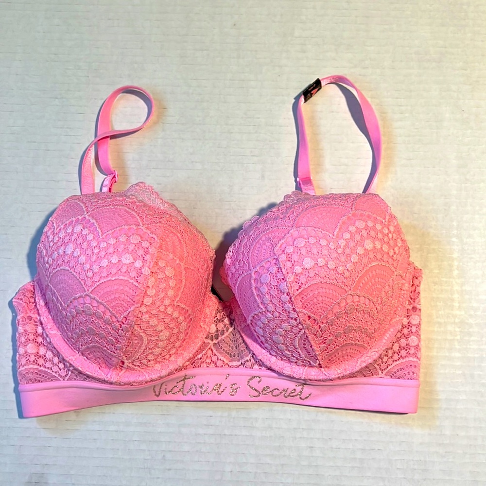 NWTS VICTORIA’S SECRET BRA